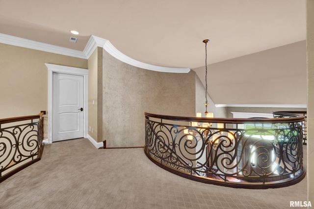 12925 N Woodland Ridge Drive, Dunlap, IL 61525