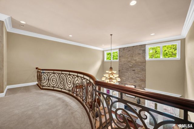 12925 N Woodland Ridge Drive, Dunlap, IL 61525