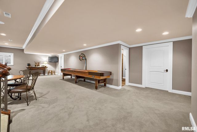 12925 N Woodland Ridge Drive, Dunlap, IL 61525