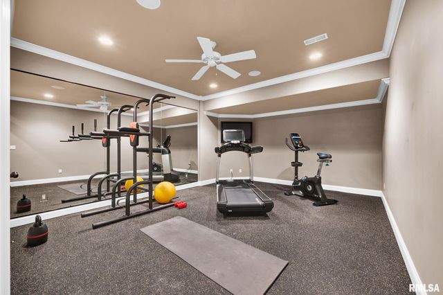 12925 N Woodland Ridge Drive, Dunlap, IL 61525