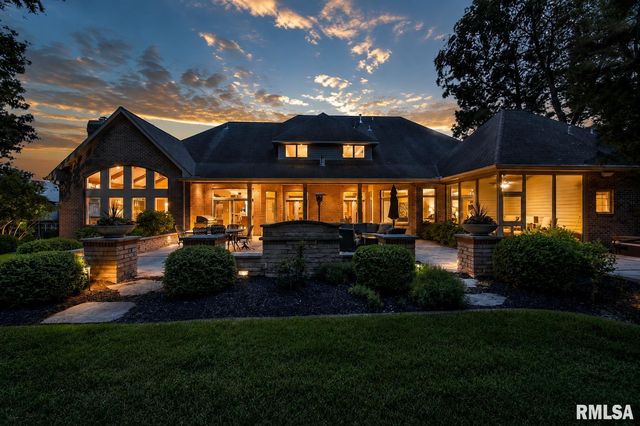 12925 N Woodland Ridge Drive, Dunlap, IL 61525