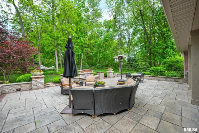 12925 N Woodland Ridge Drive, Dunlap, IL 61525