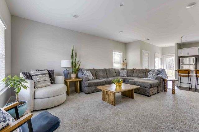 1061 Wells Way, Spring Hill, TN 37174