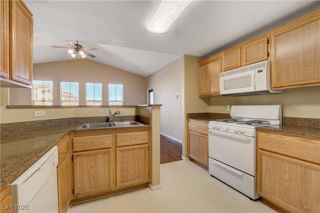 9975 Peace Way 2025, Las Vegas, NV 89147