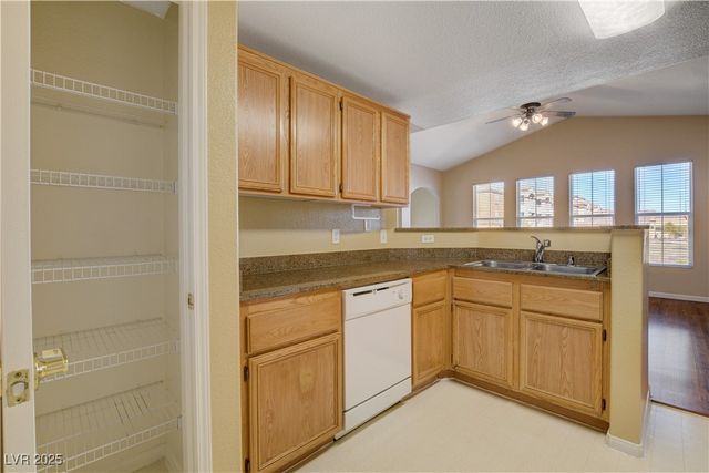 9975 Peace Way 2025, Las Vegas, NV 89147