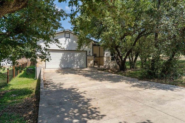 306 Songwood DR, Spicewood, TX 78669