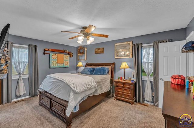 3818 SE 23rd TER, Topeka, KS 66605