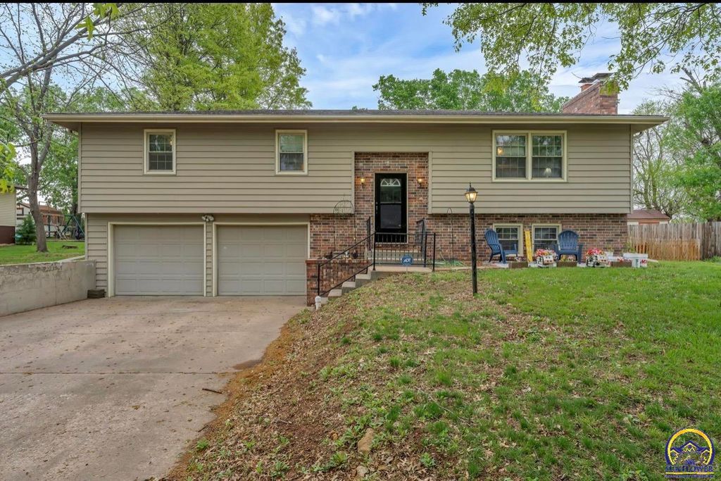 3818 SE 23rd TER, Topeka, KS 66605