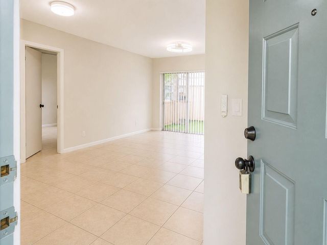 2730 Forest Hills Boulevard 104, Coral Springs, FL 33065