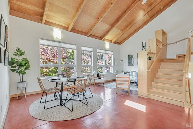 455 Florence Ave, Sebastopol, CA 95472