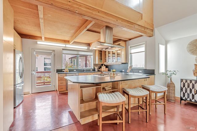 455 Florence Ave, Sebastopol, CA 95472