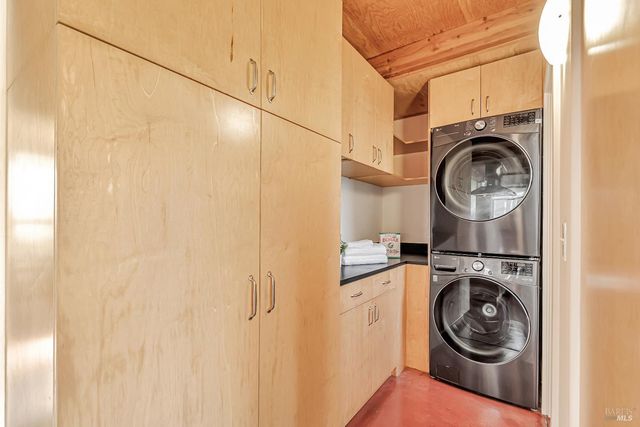 455 Florence Ave, Sebastopol, CA 95472