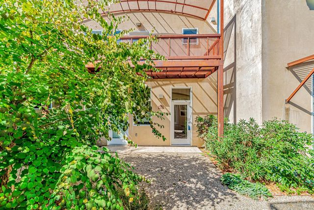 455 Florence Ave, Sebastopol, CA 95472