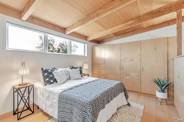 455 Florence Ave, Sebastopol, CA 95472