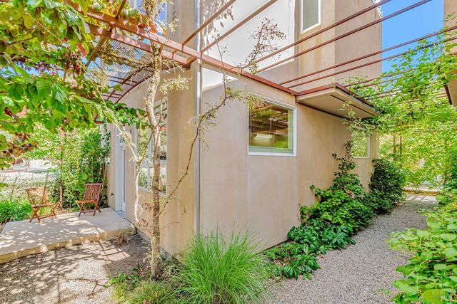 455 Florence Ave, Sebastopol, CA 95472