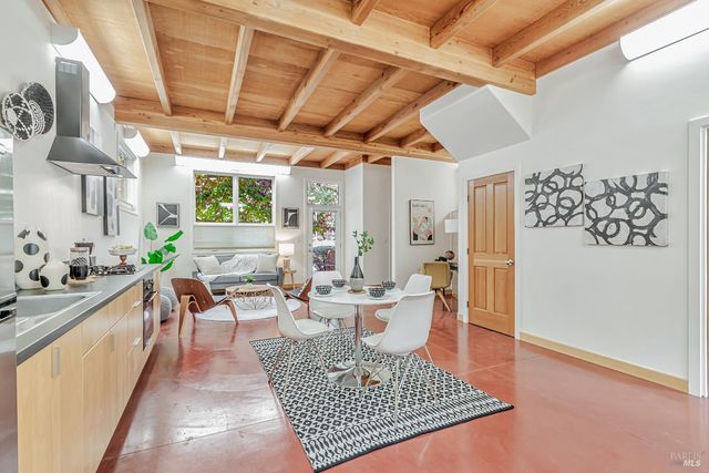 455 Florence Ave, Sebastopol, CA 95472