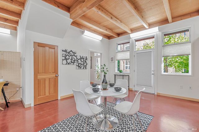 455 Florence Ave, Sebastopol, CA 95472