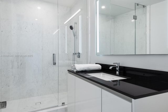 18555 Collins Avenue 2805, Sunny Isles Beach, FL 33160