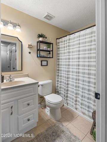 49 Richmond Court, Tinton Falls, NJ 07712