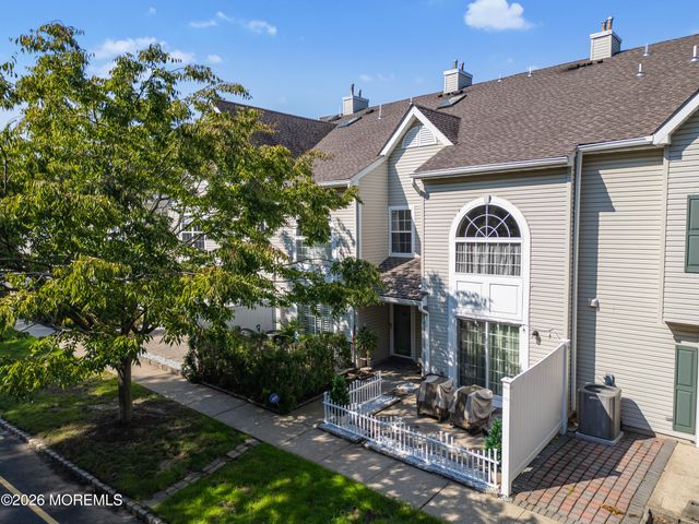 49 Richmond Court, Tinton Falls, NJ 07712
