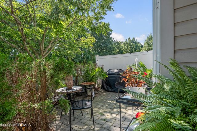 49 Richmond Court, Tinton Falls, NJ 07712