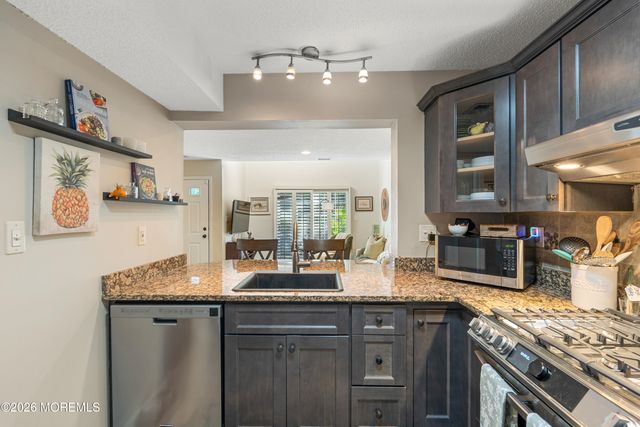 49 Richmond Court, Tinton Falls, NJ 07712