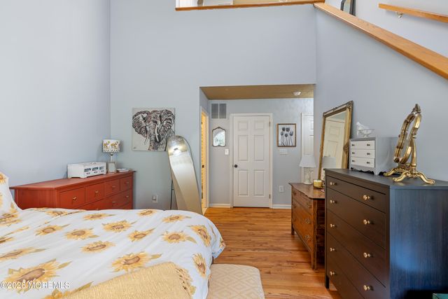 49 Richmond Court, Tinton Falls, NJ 07712