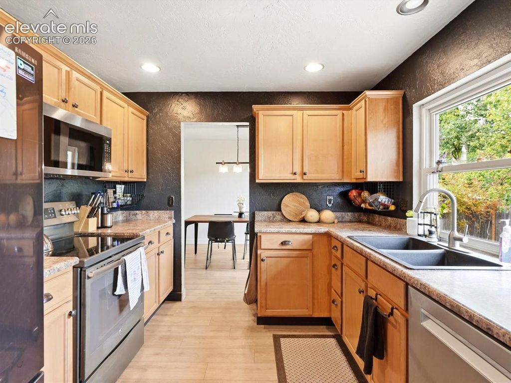 3380 Ashwood Circle, Colorado Springs, CO 80906 — photo 2