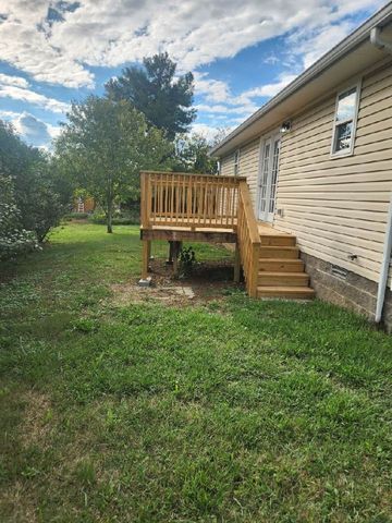 318 Reeves Ct, Springfield, TN 37172