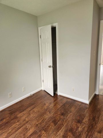 318 Reeves Ct, Springfield, TN 37172