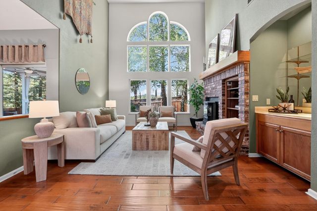 2560 Solano Rd, Cameron Park, CA 95682