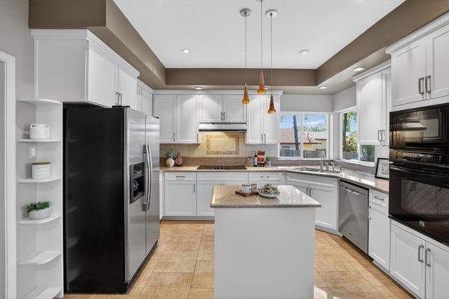 2560 Solano Rd, Cameron Park, CA 95682