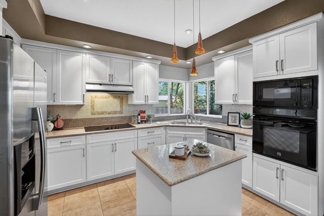 2560 Solano Rd, Cameron Park, CA 95682