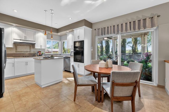 2560 Solano Rd, Cameron Park, CA 95682