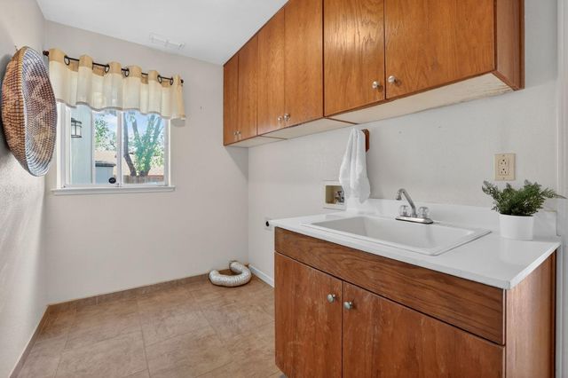 2560 Solano Rd, Cameron Park, CA 95682