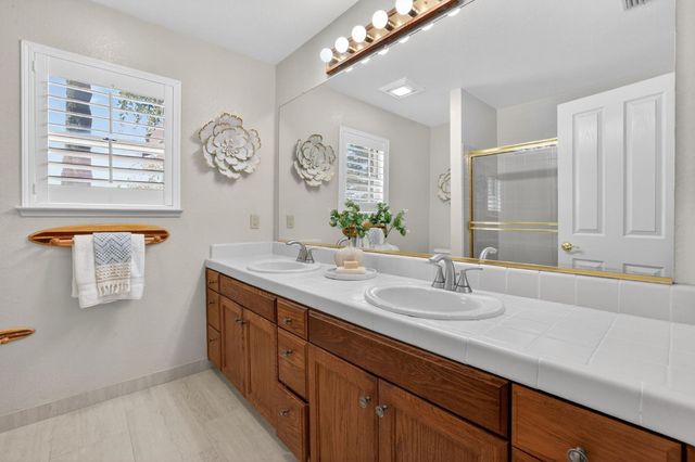 2560 Solano Rd, Cameron Park, CA 95682