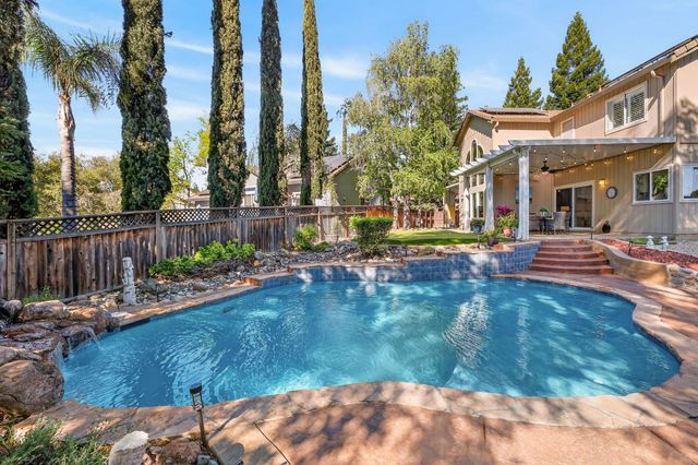 2560 Solano Rd, Cameron Park, CA 95682