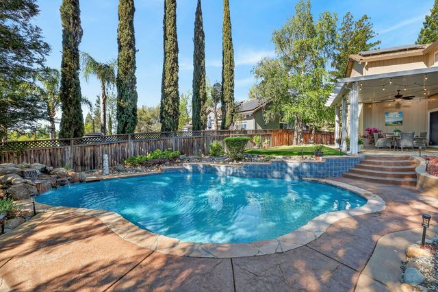 2560 Solano Rd, Cameron Park, CA 95682