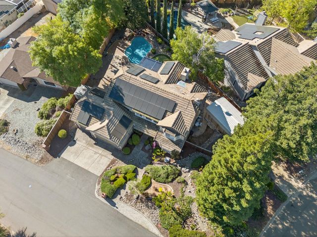 2560 Solano Rd, Cameron Park, CA 95682