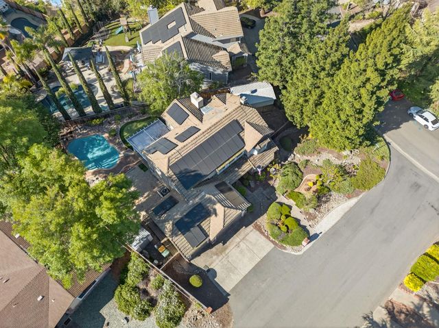 2560 Solano Rd, Cameron Park, CA 95682