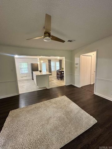 2809 E Cleland Road, Cabot, AR 72023