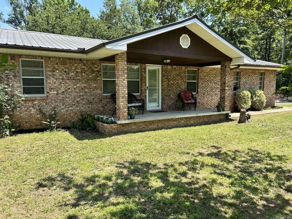 2809 E Cleland Road, Cabot, AR 72023