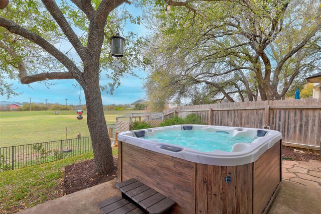 16008 BRAESGATE DR, Austin, TX 78717