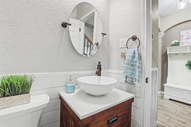 16008 BRAESGATE DR, Austin, TX 78717