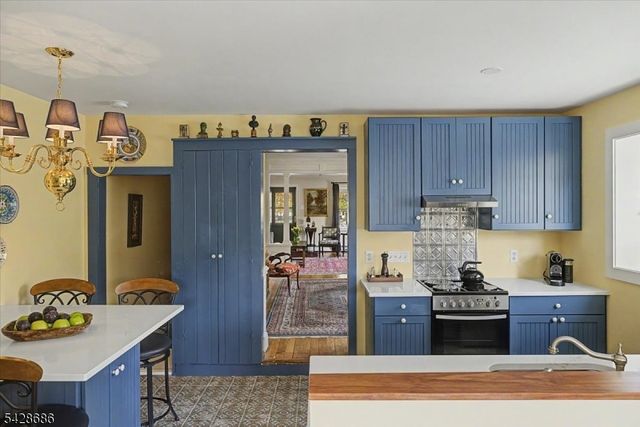 161 N Main St, Lambertville City, NJ 08530