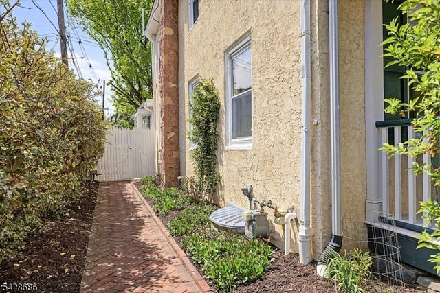161 N Main St, Lambertville City, NJ 08530