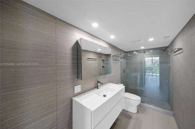 1865 Brickell Ave A606, Miami, FL 33129