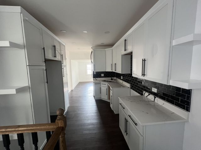 8423 S Carpenter Street, Chicago, IL 60620
