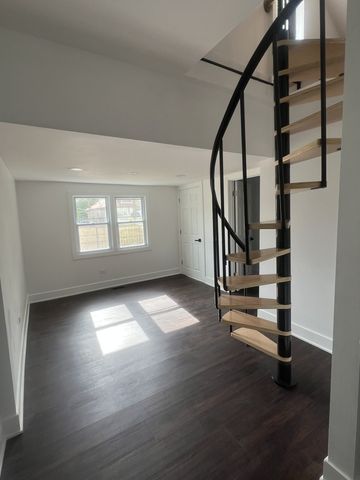 8423 S Carpenter Street, Chicago, IL 60620