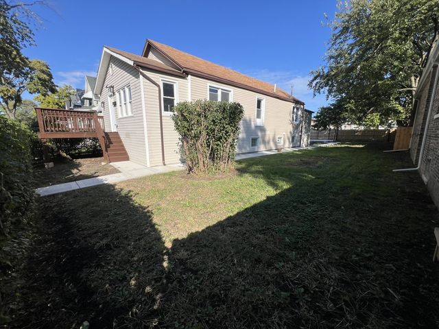 8423 S Carpenter Street, Chicago, IL 60620